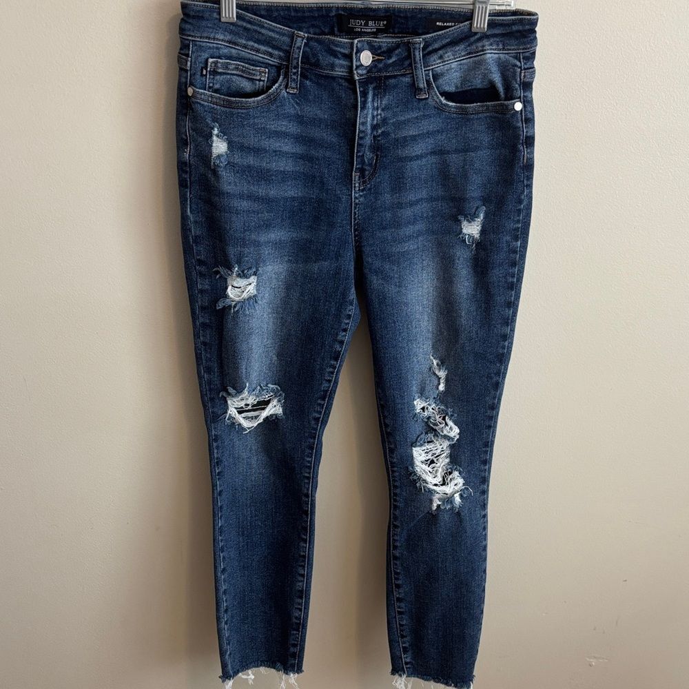 Judy blue  Distressed Jeans size 11/30 relaxed fit